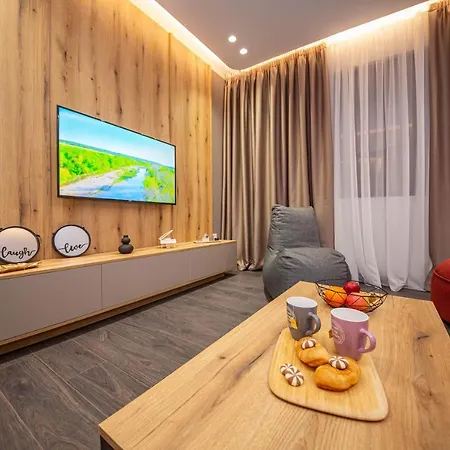 Blloku Unique * Tirana