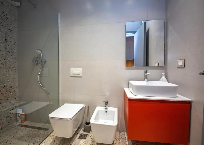 Blloku Unique טיראנה