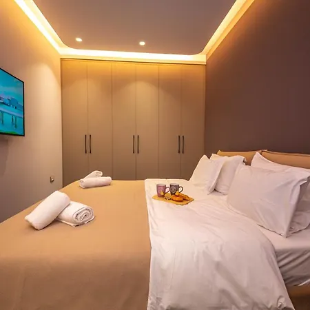 Blloku Unique * Tirana